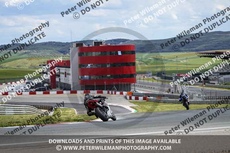 cadwell no limits trackday;cadwell park;cadwell park photographs;cadwell trackday photographs;enduro digital images;event digital images;eventdigitalimages;navarra;no limits trackdays;peter wileman photography;racing digital images;trackday digital images;trackday photos